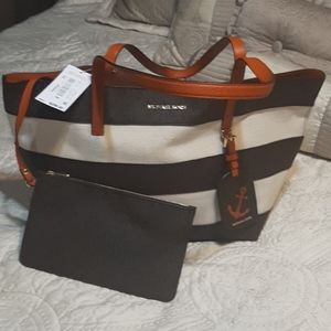 NWT Micheal kors purse